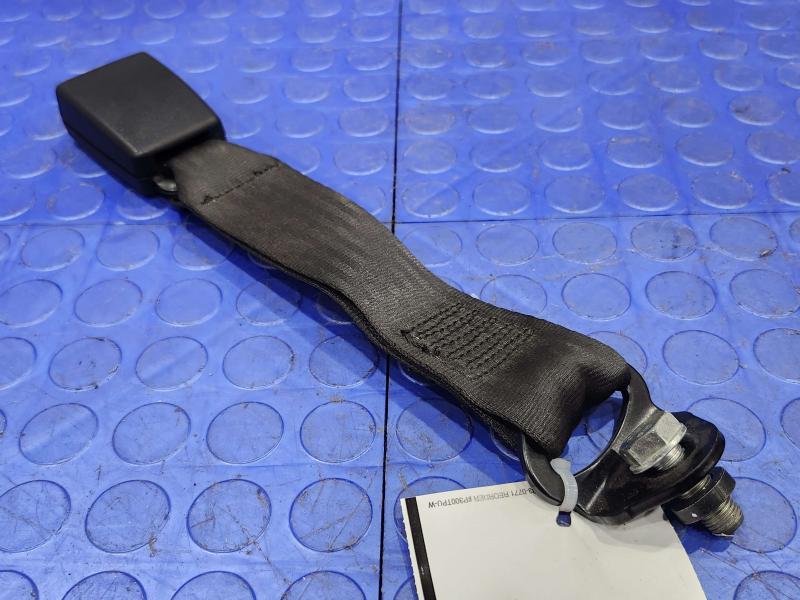 2011 Maserati Quattroporte Rear Seat Belt