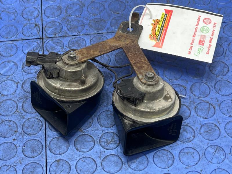 2008 - 2010 Ford F250 F350 F450 Dual Note Set Horns OEM 8C2Z13832C