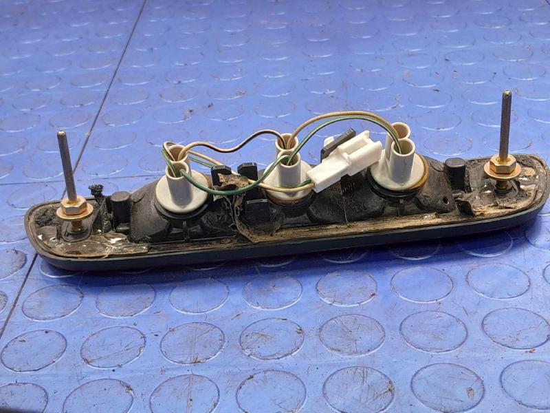 2004 Toyota Tacoma 3Rd Brake Light Avoidance Lamp