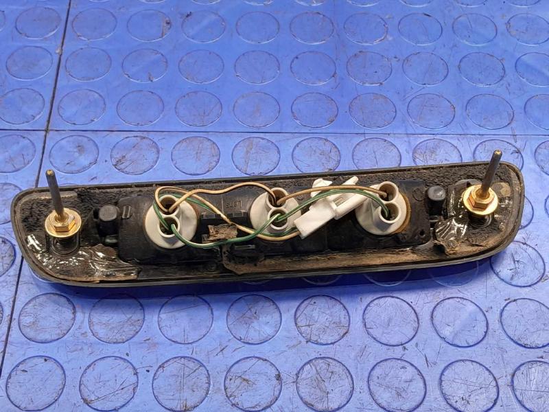 2004 Toyota Tacoma 3Rd Brake Light Avoidance Lamp