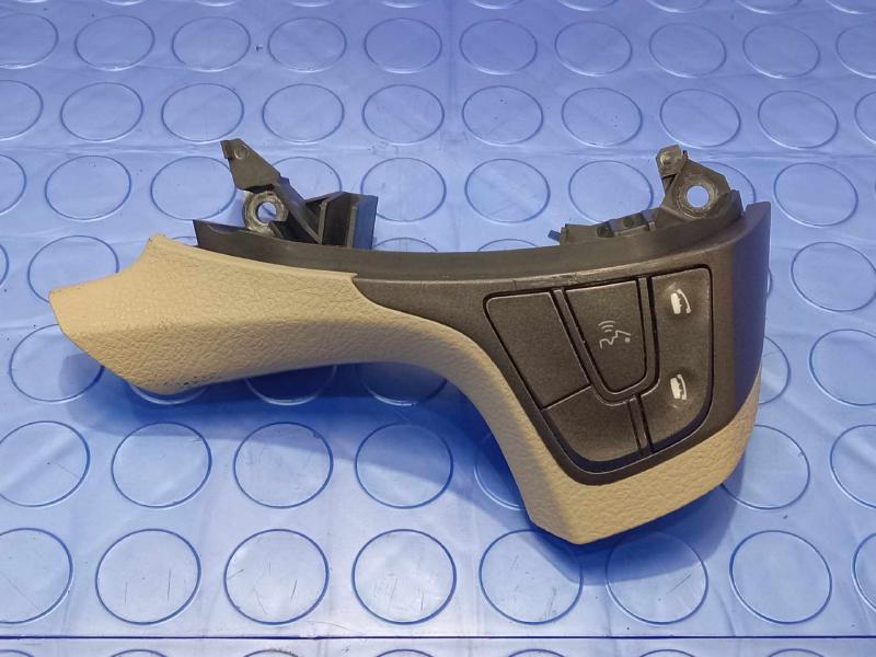 2011-2013 Toyota Sienna Steering Wheel Bluetooth Control Switch Tan OEM 4511708010E0