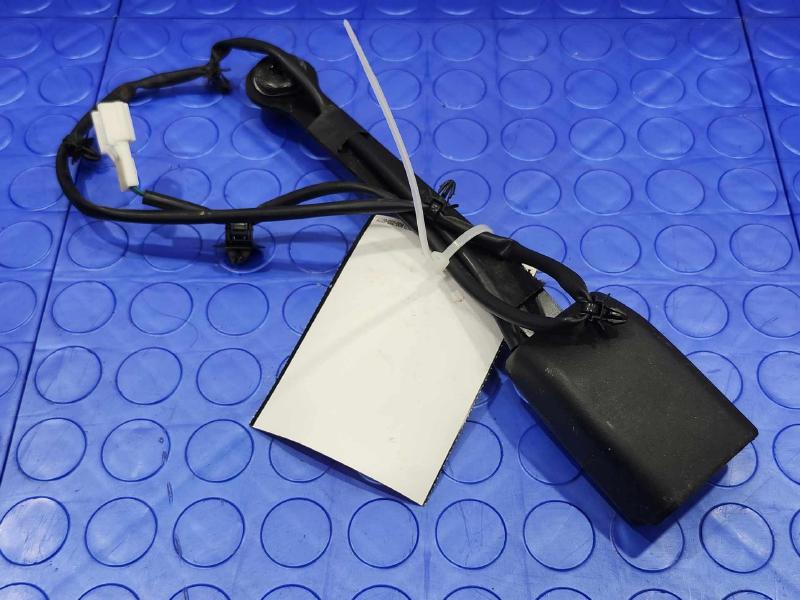 2015 Nissan Rogue Front Seat Belt