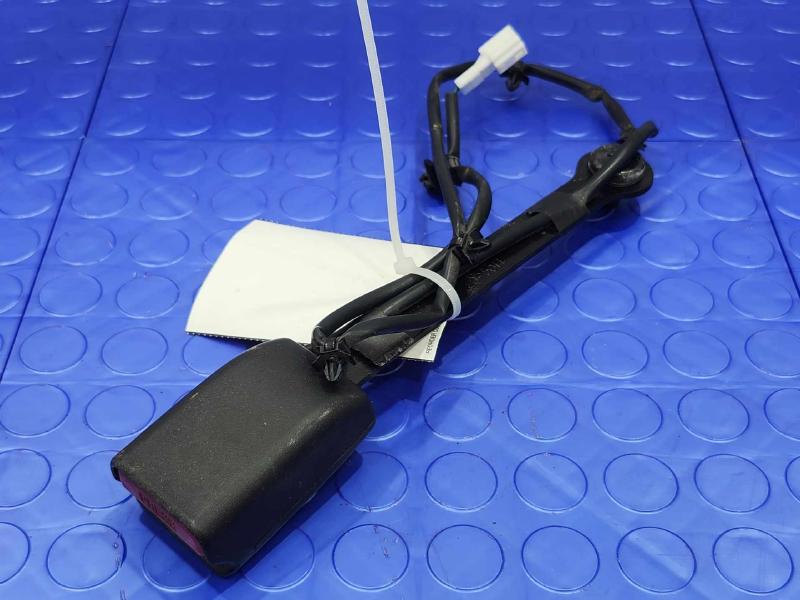 2015 Nissan Rogue Front Seat Belt