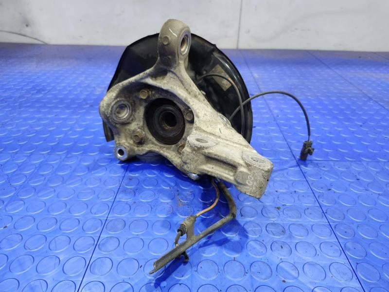 2010 Toyota Prius Spindle Knuckle Front