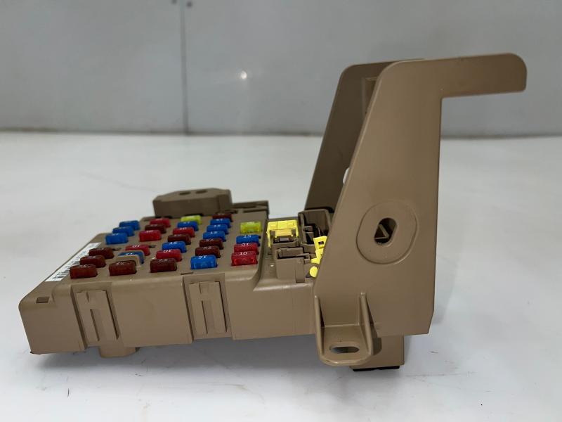 2014-2016 Subaru Forester Fuse Box Relay Junction Box OEM 82201FJ110