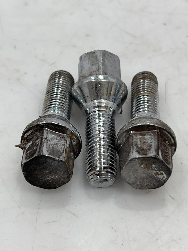 2009 Smart Fortwo Lug Nuts
