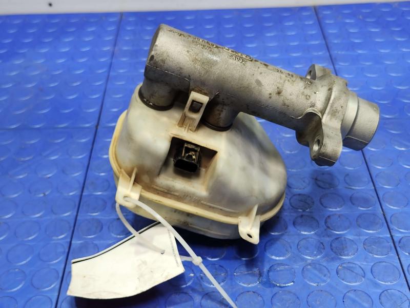 2012 Ford F-250 Super Duty Master Cylinder