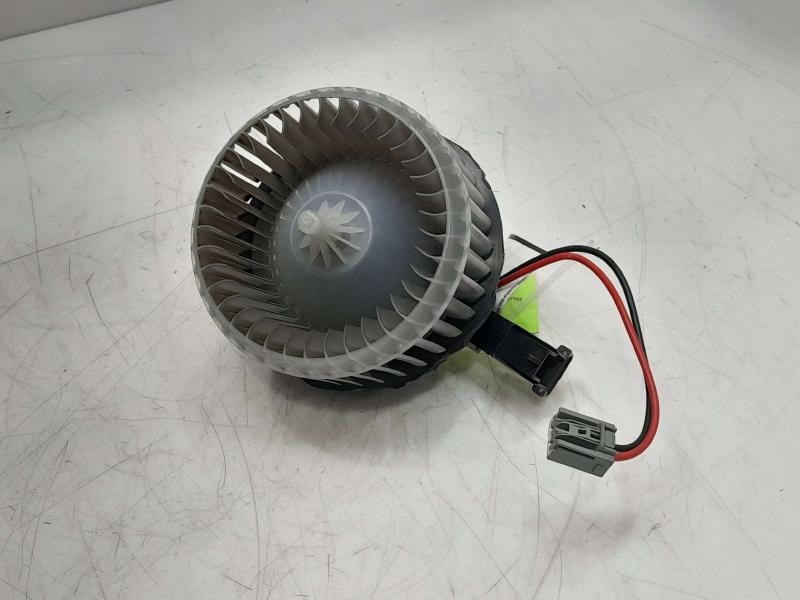 2010 Chevrolet Camaro Blower Motor