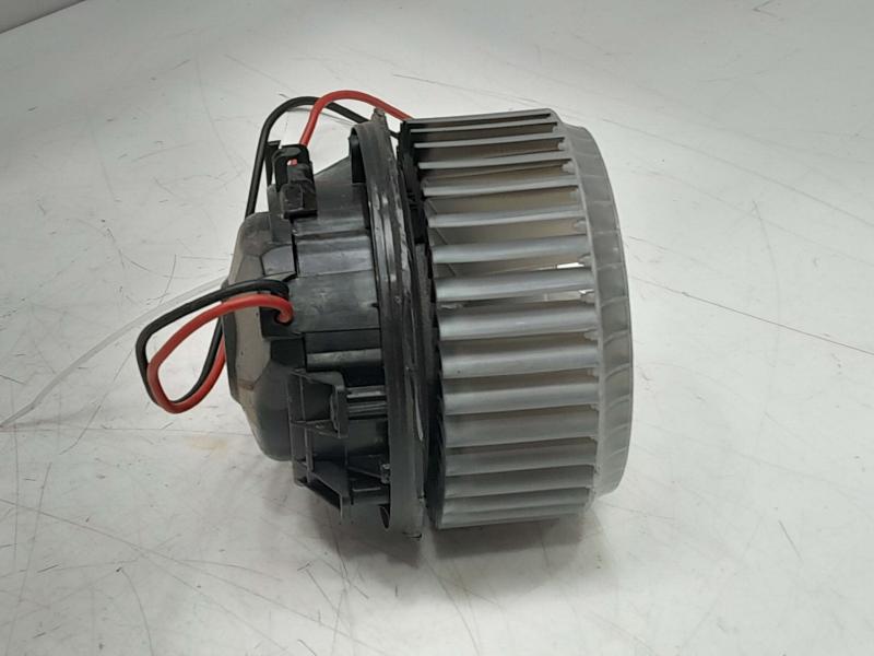 2010 Chevrolet Camaro Blower Motor