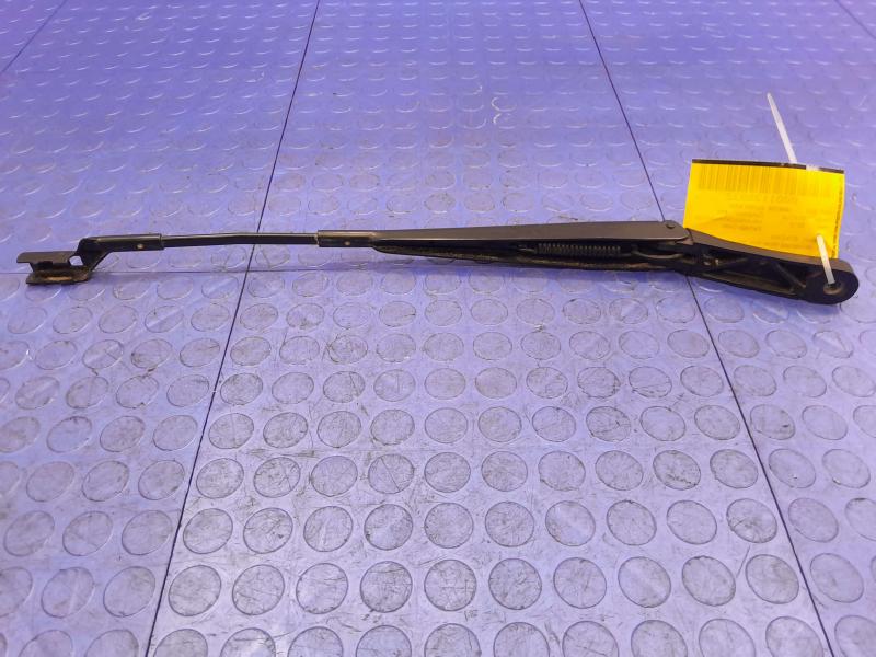 2013 Volkswagen Beetle Wiper Arm