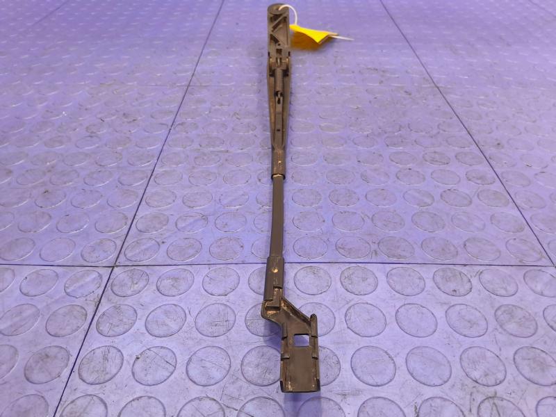 2013 Volkswagen Beetle Wiper Arm