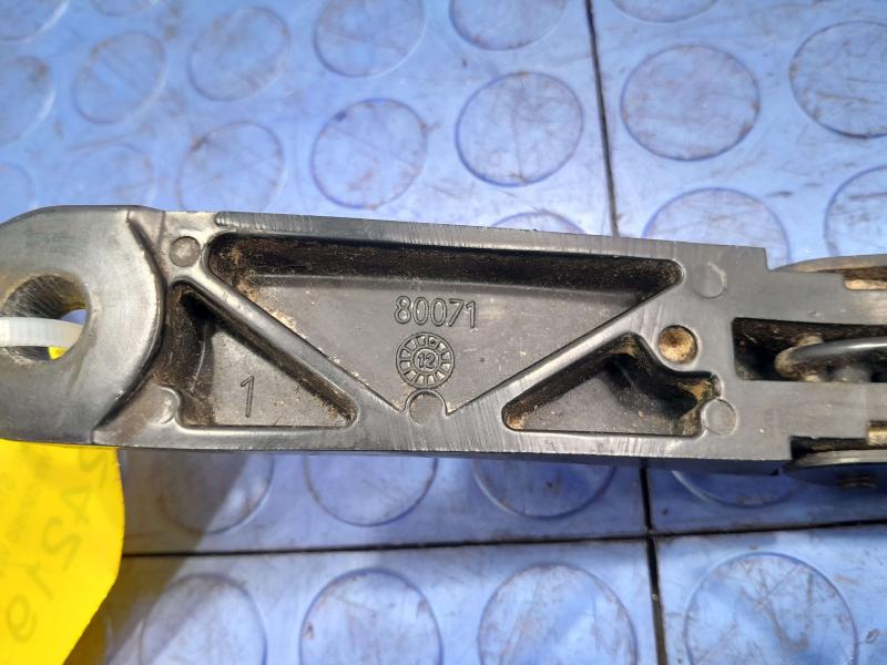 2013 Volkswagen Beetle Wiper Arm