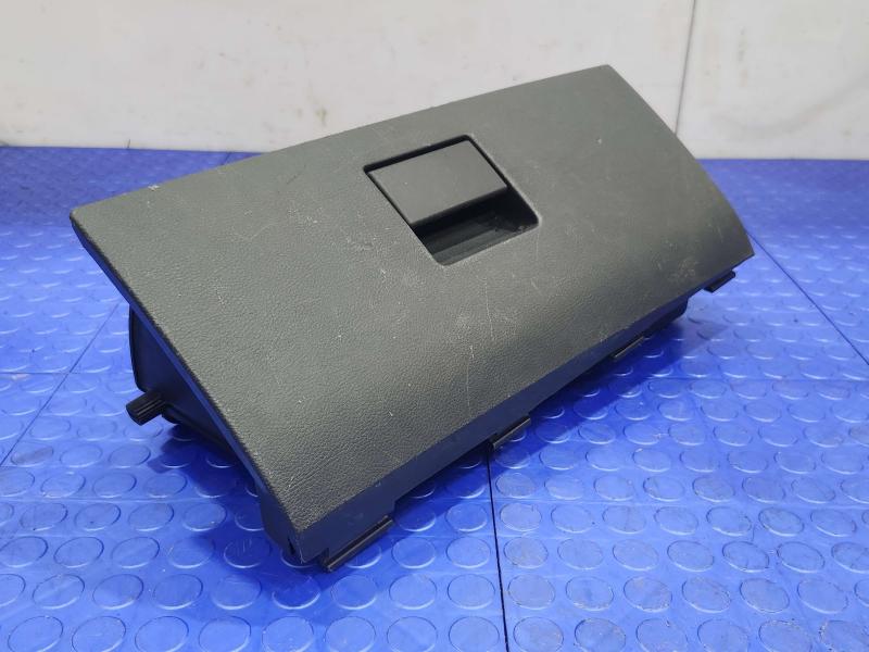 2010 Dodge Ram 1500 Glove Box