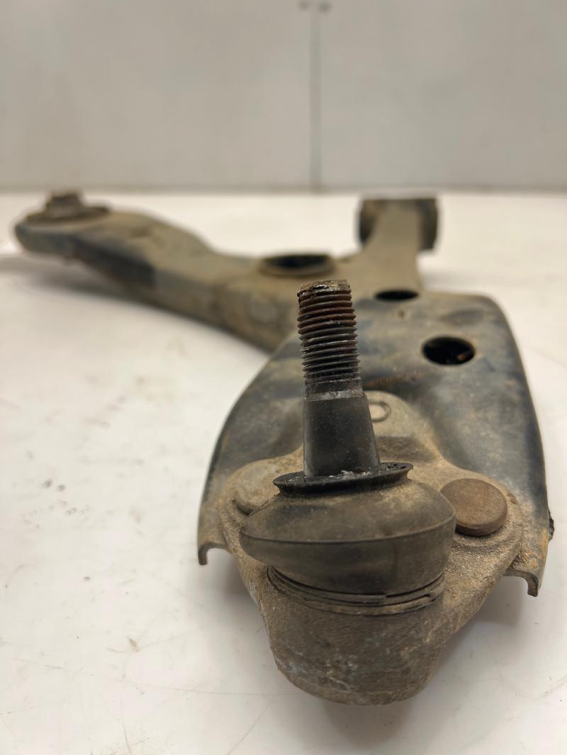 2010 - 2015 Toyota Prius Front Lower Control Arm RH Passenger Side OEM 4806847050