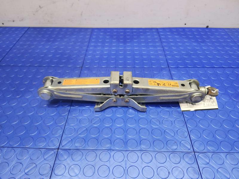 2013 Infiniti FX35 Jack Assembly