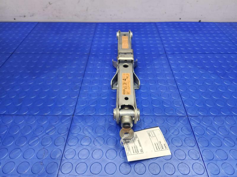 2013 Infiniti FX35 Jack Assembly