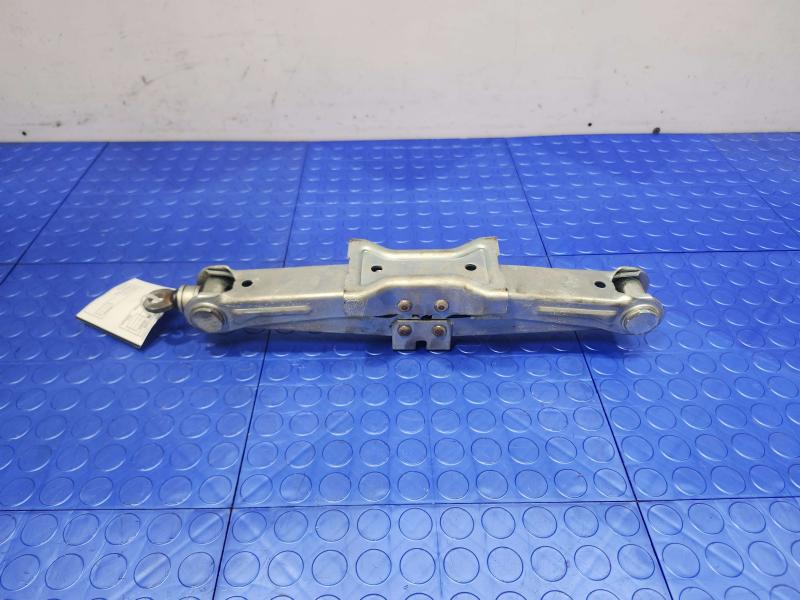 2013 Infiniti FX35 Jack Assembly