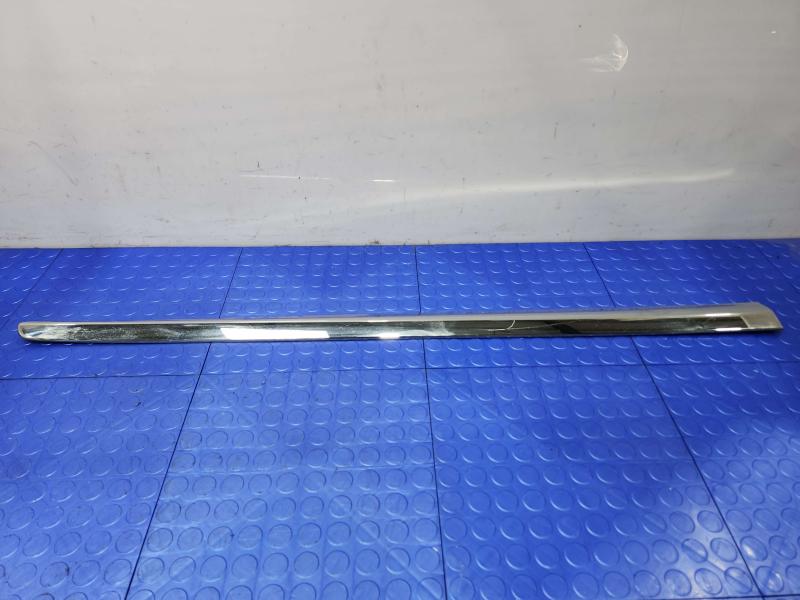 2014 Infiniti QX60 Front Door Moulding