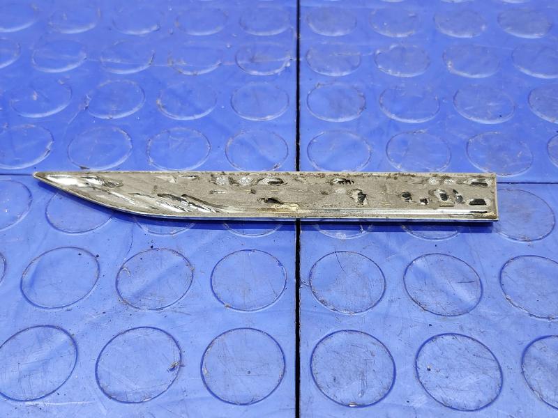 2018 Volkswagen Passat GT Fender Emblem Molding Right Passenger Side OEM 561853688HFOD,RH