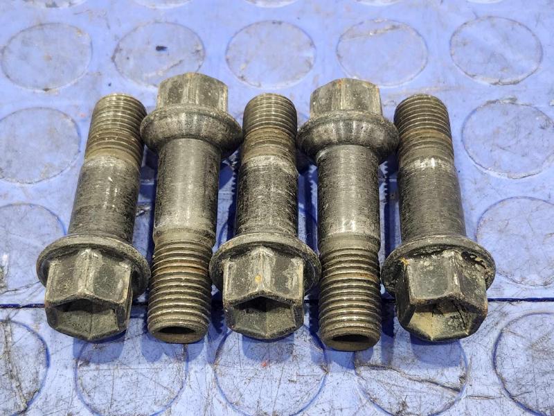 2012 Mercedes ML-Class Lug Nuts