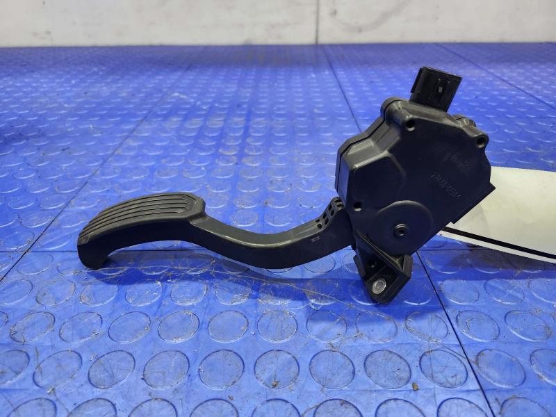 2010-2015 Lexus RX450H Accelerator Pedal Assembly Genuine OEM Part 78110-33020