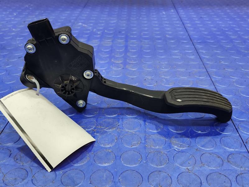 2010-2015 Lexus RX450H Accelerator Pedal Assembly Genuine OEM Part 78110-33020