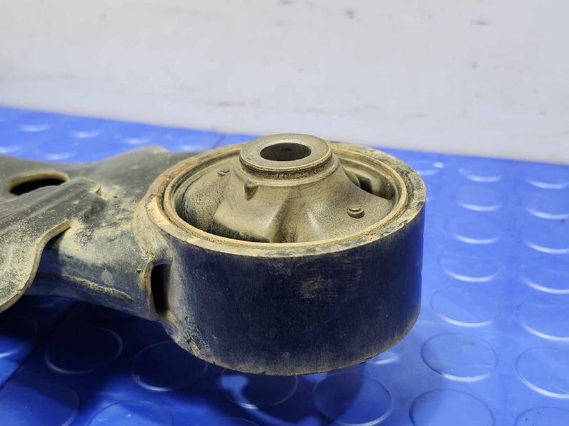 2013 Hyundai Santa Fe Lower Control Arm Front