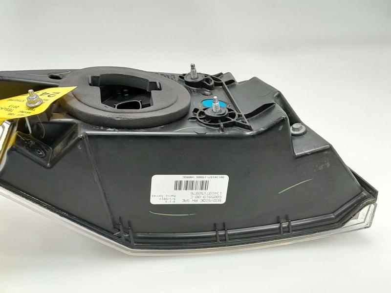 2013 Tesla Model S Tail Light Assembly