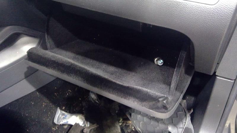 2008 Volkswagen Golf GTI Glove Box