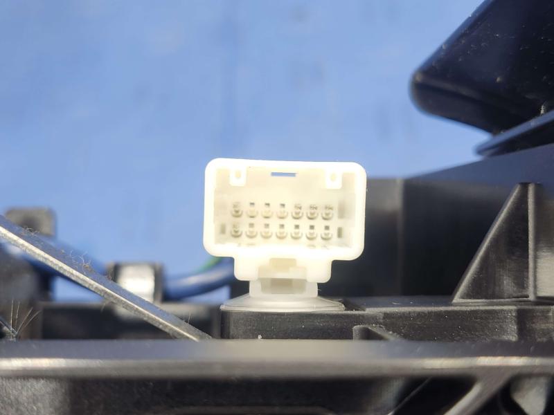 2013 Toyota Yaris Floor Shifter