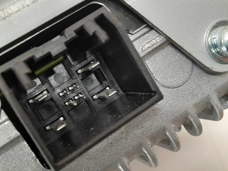 2015 Chrysler 200 Converter/Inverter/Charger