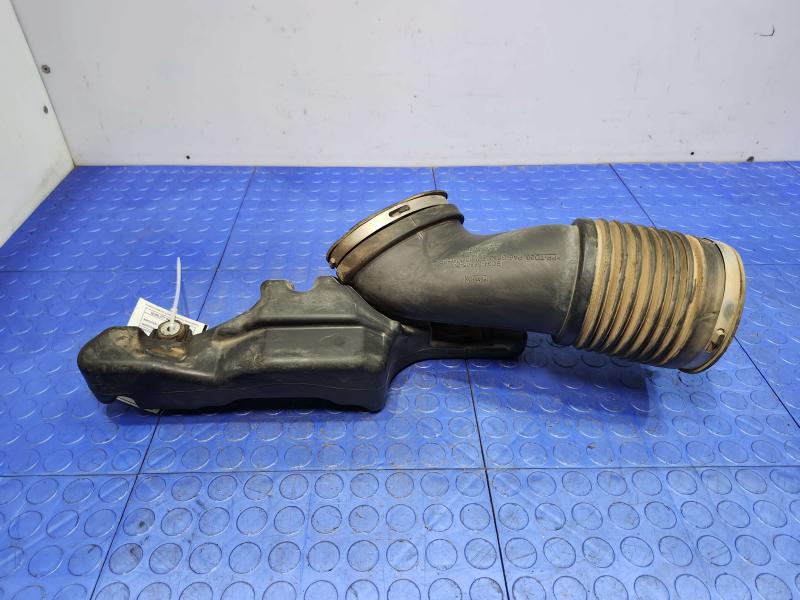 2012 Ford F-250 Super Duty Air Intake Tube/Resonator