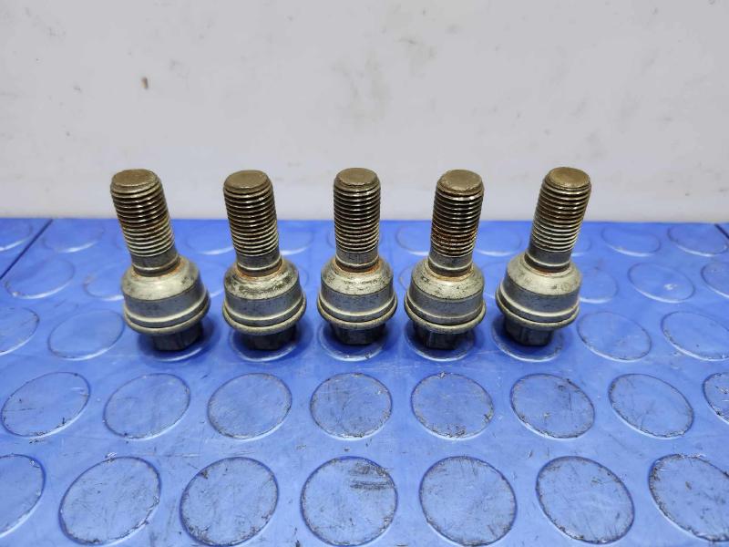 2018 Audi Q7 Lug Nuts