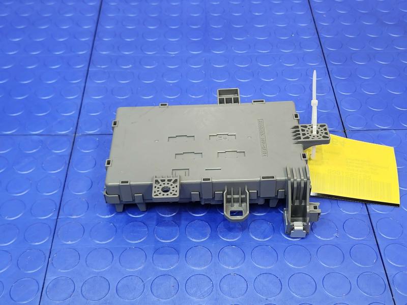 2014 Acura RLX Cabin Fuse Box