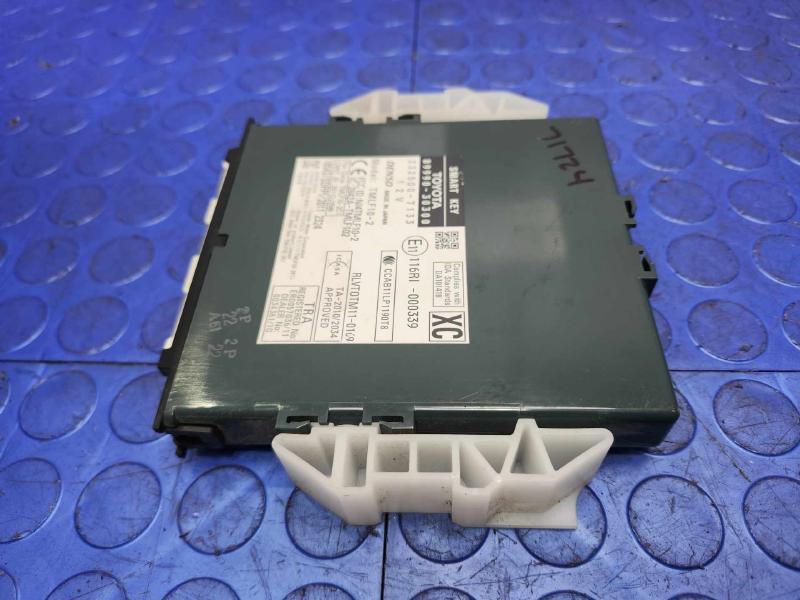 2013 Lexus GS350 Keyless Ignition Smart Key Control Module OEM 8999030300