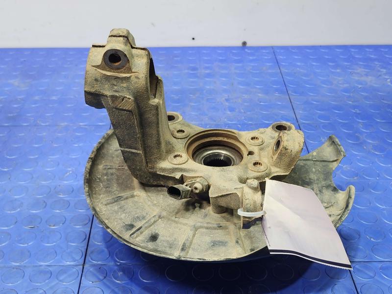 2015 Volkswagen Beetle Spindle Knuckle Front