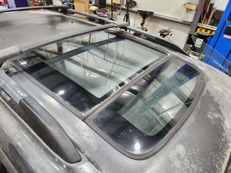 2008 Subaru Legacy Roof Glass (Glass Only)
