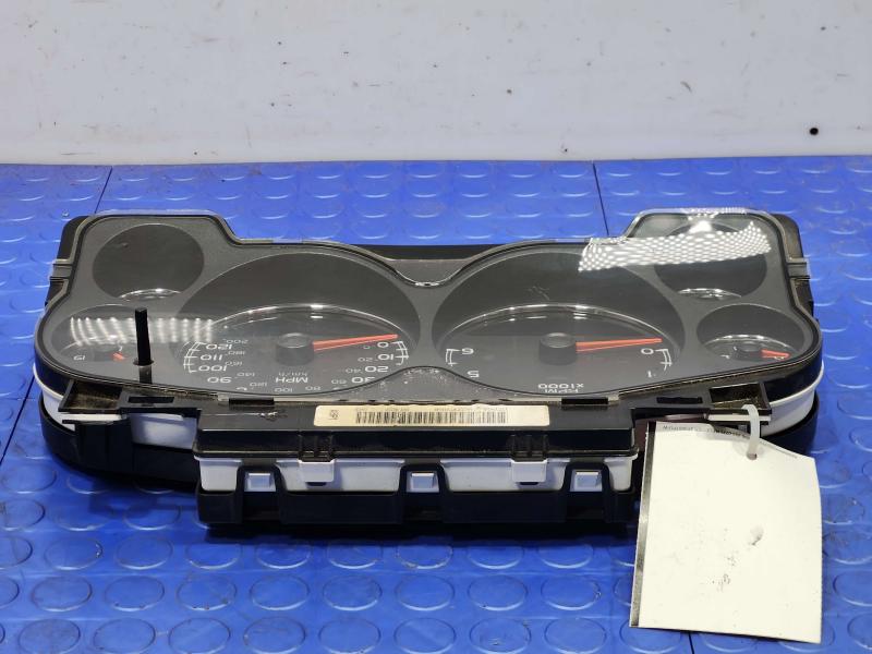 2010-2013 GMC Yukon Instrument Cluster Speedometer Genuine OEM 20958775