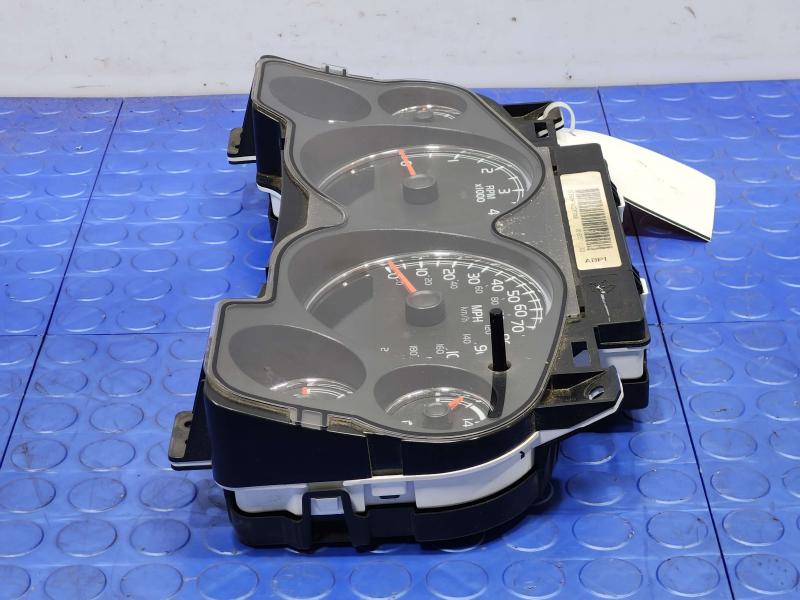 2010-2013 GMC Yukon Instrument Cluster Speedometer Genuine OEM 20958775