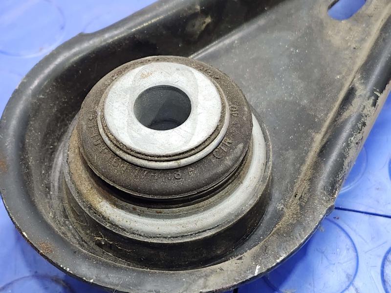 2017 GMC Acadia Lower Control Arm Rr