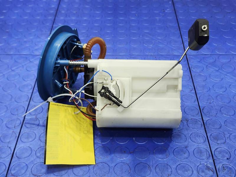 2019-2022 Volkswagen Jetta Tank Mounted Fuel Pump Assembly OEM 5QM919051
