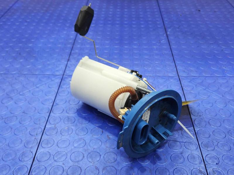 2019-2022 Volkswagen Jetta Tank Mounted Fuel Pump Assembly OEM 5QM919051