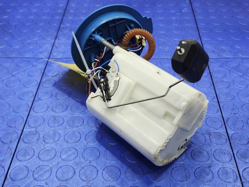 2019-2022 Volkswagen Jetta Tank Mounted Fuel Pump Assembly OEM 5QM919051