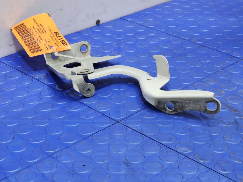 2014 Toyota RAV4 Hood Hinge