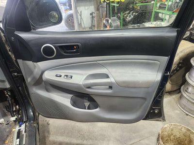 2009 Toyota Tacoma Front Door Trim Panel