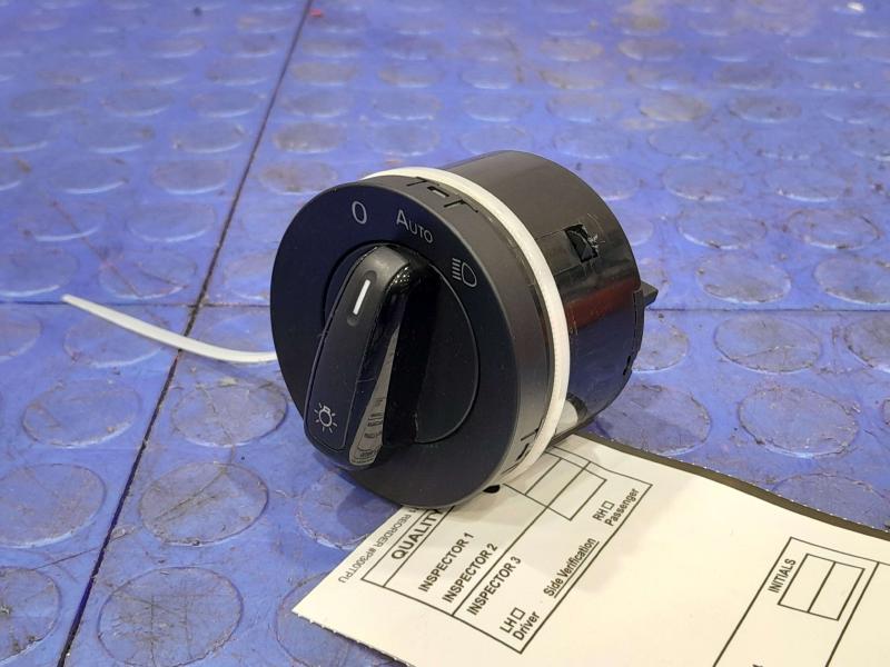 2020 Volkswagen Passat Headlight Switch (Dash Mtd)