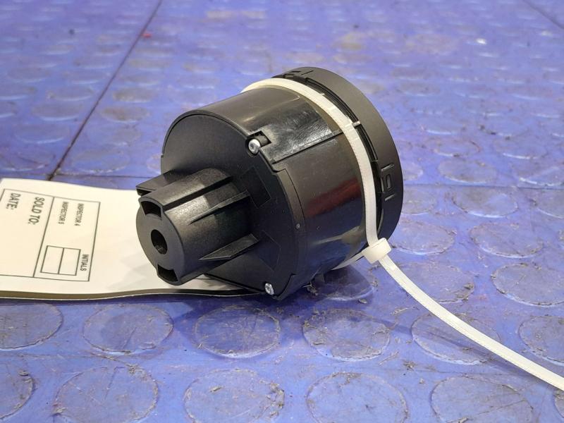 2020 Volkswagen Passat Headlight Switch (Dash Mtd)