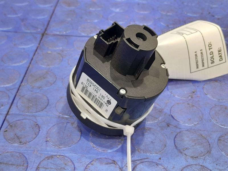 2020 Volkswagen Passat Headlight Switch (Dash Mtd)