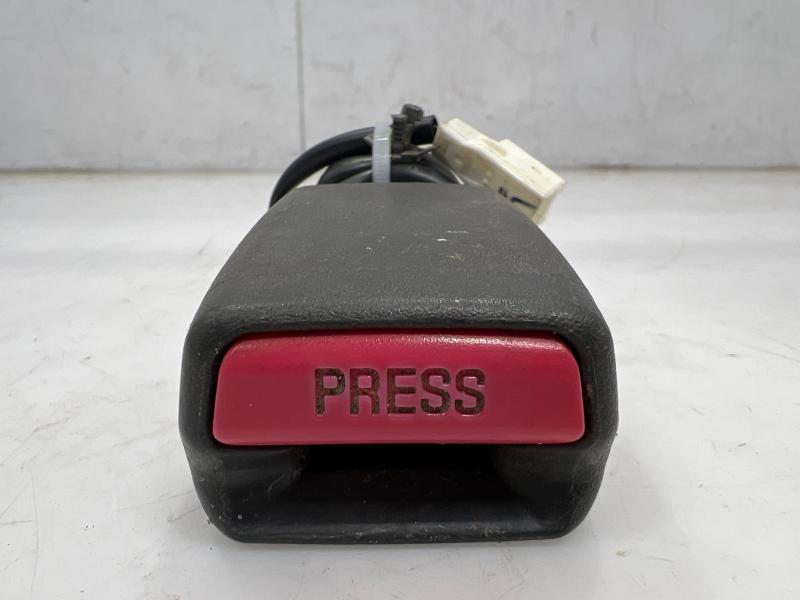 2008 Nissan Titan Front Seat Belt