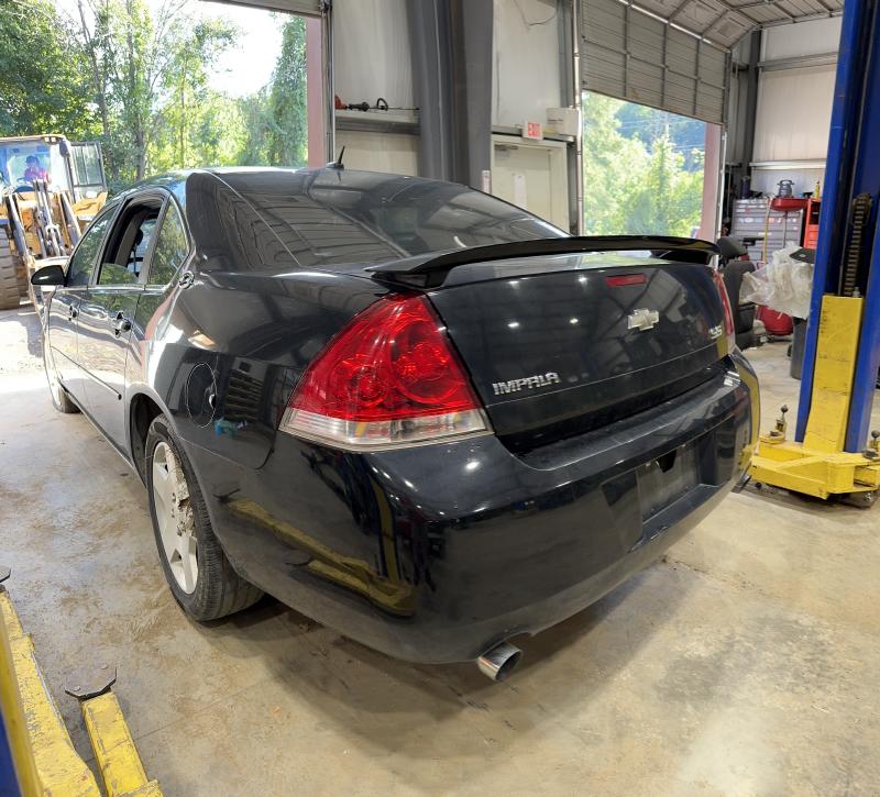 2006 Chevrolet Impala Center Pillar